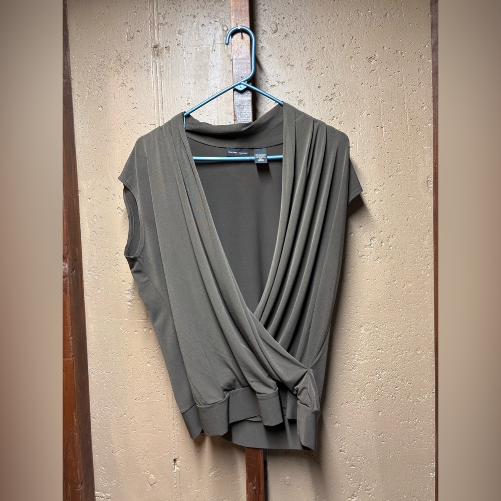 New York & Company Brown XL  Sleeveless Top